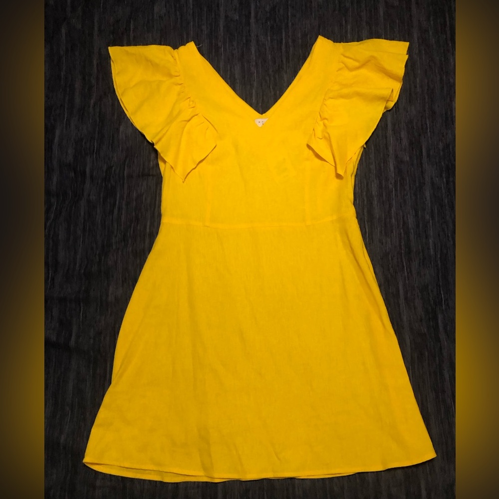 Yellow linen dress. Size 6